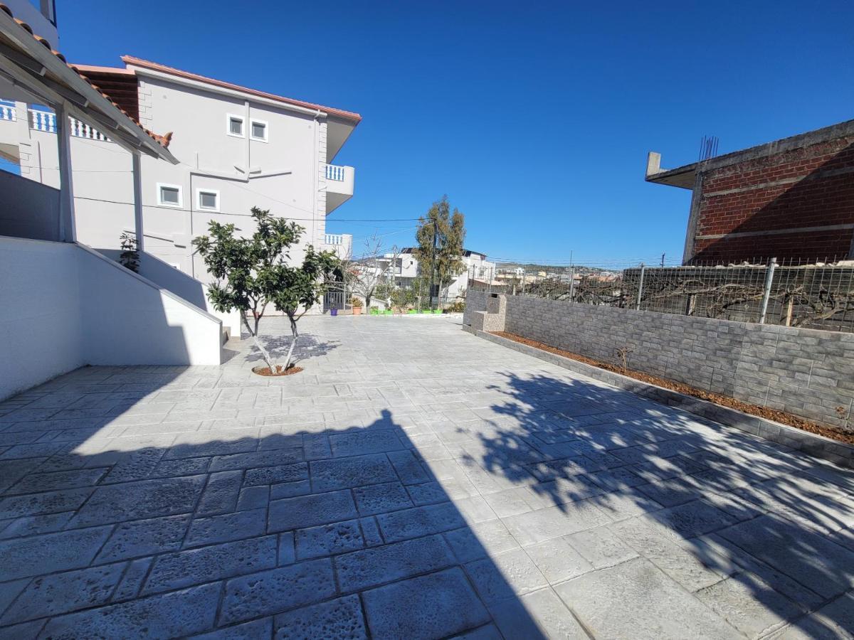 Guesthouse Veliaj كساميل المظهر الخارجي الصورة